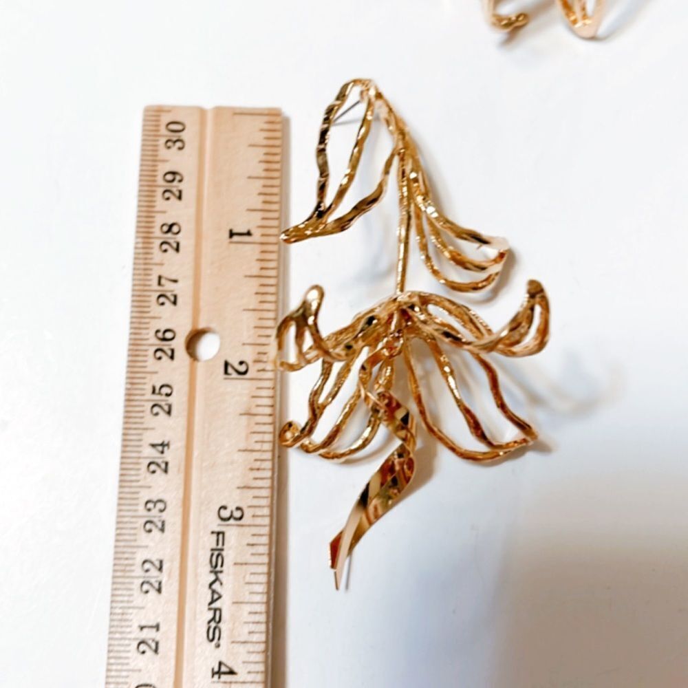 Zara gold flower dangle earrings #643 - Picture 7 of 8